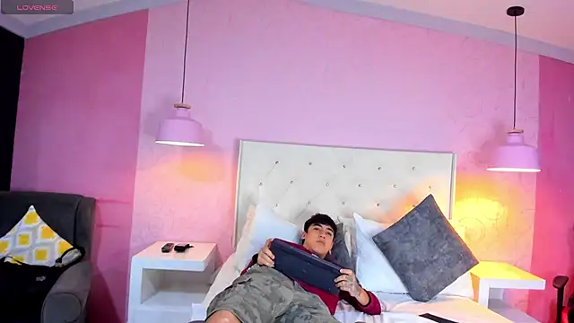 SantiOlsen online show from 11/09/25, 12:36