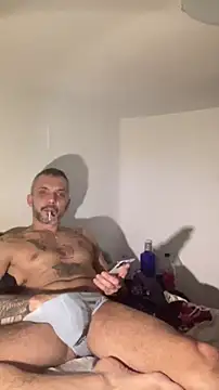 Italmanu85 online show from 11/17/25, 01:00