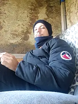 bbyxklaus online show from 11/18/25, 12:42