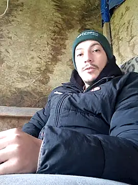 bbyxklaus online show from 11/22/25, 12:37