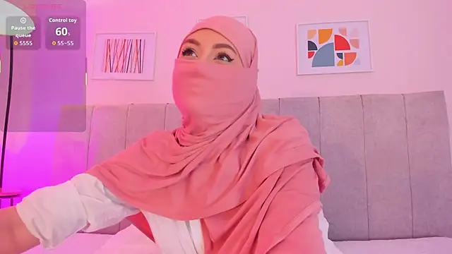 fatiima  online show from 11/21/25, 07:01