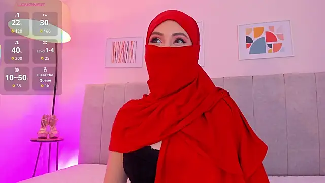 fatiima  online show from 12/04/25, 07:11