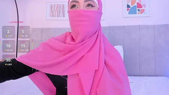 fatiima  online show from 05/11/26, 07:11