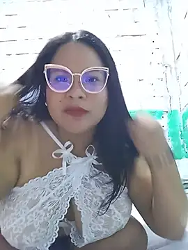 Snapshot of celeste122595 chatting on 05/28/26, 04:10 celeste122595 online show from 05/28/26, 04:10