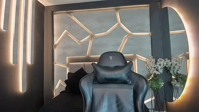 Snapshot of ArohomLester chatting on 11/06/25, 11:00 ArohomLester online show from 11/06/25, 11:00