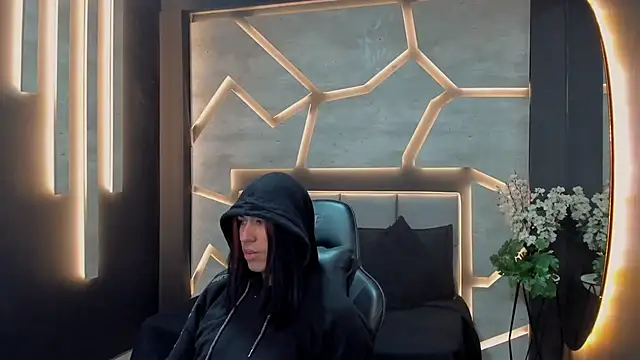 Snapshot of ArohomLester chatting on 11/11/25, 11:21 ArohomLester online show from 11/11/25, 11:21