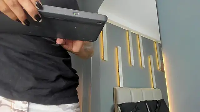 Snapshot of ArohomLester chatting on 11/29/25, 11:02 ArohomLester online show from 11/29/25, 11:02