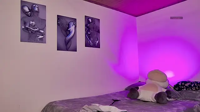 Snapshot of miku_st chatting on 11/28/25, 04:31 miku st online show from 11/28/25, 04:31