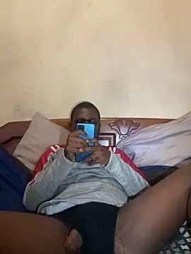 Snapshot of maloya267 chatting on 03/06/26, 04:03 maloya267 online show from 03/06/26, 04:03