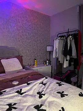 Snapshot of Ellieskyyee1 chatting on 01/13/26, 09:31 Ellieskyyee1 online show from 01/13/26, 09:31