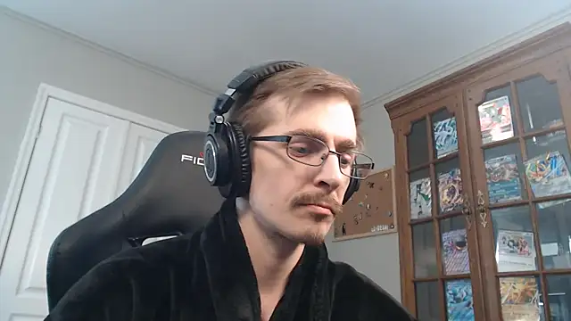 Snapshot of CasuallyCorrupt chatting on 12/22/25, 05:59 CasuallyCorrupt online show from 12/22/25, 05:59
