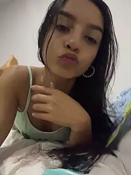 Snapshot of violeta365 chatting on 06/17/26, 01:08 violeta365 online show from 06/17/26, 01:08