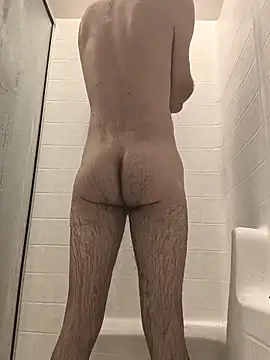 Snapshot of SirDirty34 chatting on 11/06/25, 01:06 SirDirty34 online show from 11/06/25, 01:06