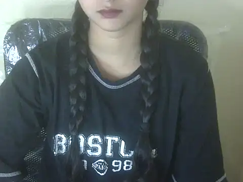 Snapshot of shimz_ chatting on 11/13/25, 05:50 shimz online show from 11/13/25, 05:50