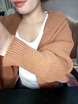 Fish yellow online show from 11/20/25, 02:23