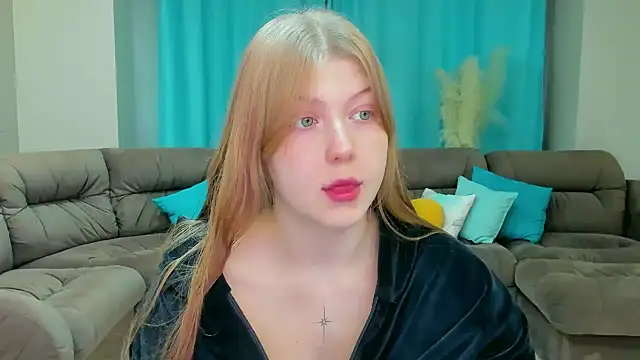 Stella Light online show from 11/10/25, 04:22