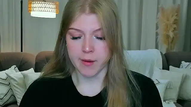 Stella Light online show from 06/08/26, 04:24
