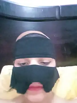 Snapshot of SandyAmr chatting on 06/18/26, 07:19 SandyAmr online show from 06/18/26, 07:19