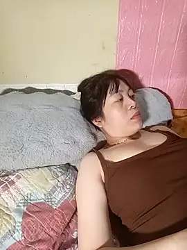 Butterfly kee online show from 10/24/25, 02:52