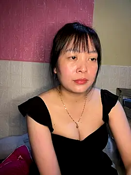 Butterfly kee online show from 10/25/25, 02:46