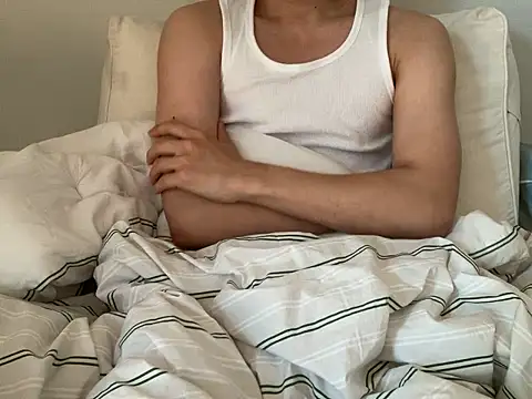 Snapshot of jihoooon_00 chatting on 02/08/26, 05:44 jihoooon 00 online show from 02/08/26, 05:44