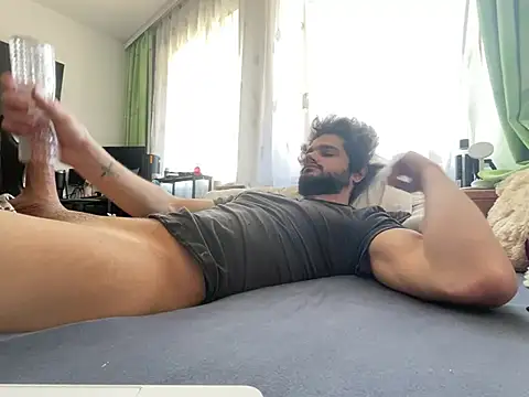 Snapshot of youngboyformommy24 chatting on 03/07/26, 01:30 youngboyformommy24 online show from 03/07/26, 01:30