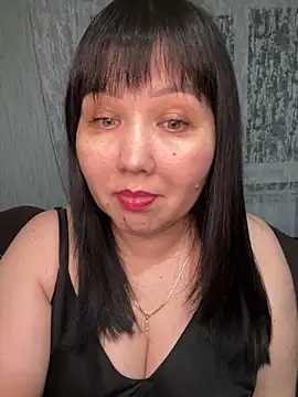 Snapshot of Love__Mom chatting on 03/22/26, 10:02 Love Mom online show from 03/22/26, 10:02