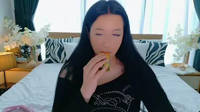 Felicia Herceg online show from 11/20/25, 06:46