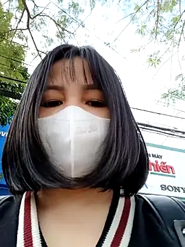 Mina-02 online show from 12/18/25, 07:47