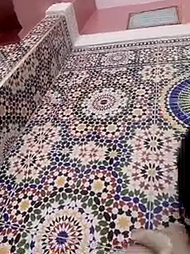 Snapshot of nawara-w chatting on 10/24/25, 10:33 nawara-w online show from 10/24/25, 10:33