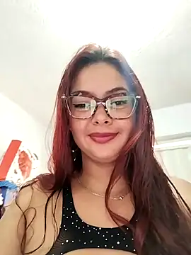 Snapshot of AfroditaSweet@xh chatting on 10/21/25, 04:19 AfroditaSweetxh online show from 10/21/25, 04:19