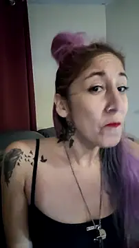 Snapshot of NativePridezEnterprize chatting on 11/21/25, 01:37 NativePridezEnterprize online show from 11/21/25, 01:37