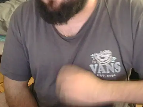 Snapshot of moneyman_11 chatting on 05/10/26, 03:06 moneyman 11 online show from 05/10/26, 03:06