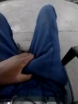 loVbRo1 online show from 10/28/25, 10:45