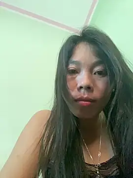 Snapshot of Winny-sexy chatting on 10/21/25, 04:24 Winny-sexy online show from 10/21/25, 04:24