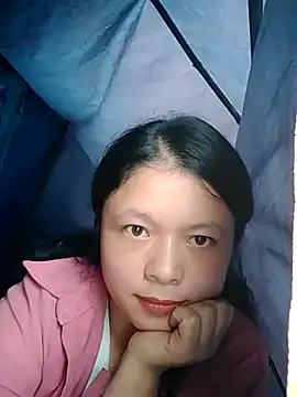 lisa-bae00 online show from 10/24/25, 10:00