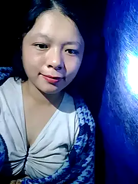 lisa-bae00 online show from 10/24/25, 10:06