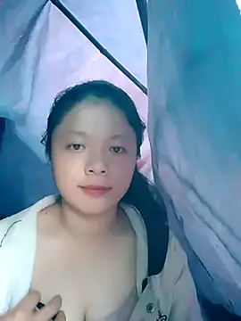 lisa-bae00 online show from 10/27/25, 10:08