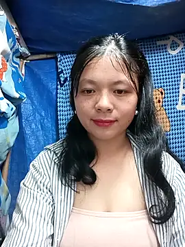 lisa-bae00 online show from 11/30/25, 10:19