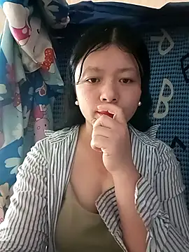 Snapshot of lisa-bae00 chatting on 04/01/26, 01:17 lisa-bae00 online show from 04/01/26, 01:17