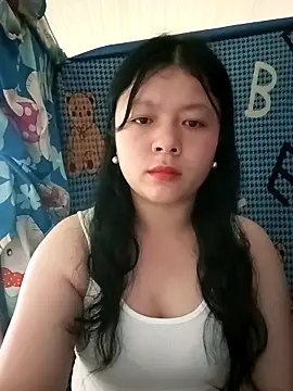 Snapshot of lisa-bae00 chatting on 04/03/26, 11:47 lisa-bae00 online show from 04/03/26, 11:47
