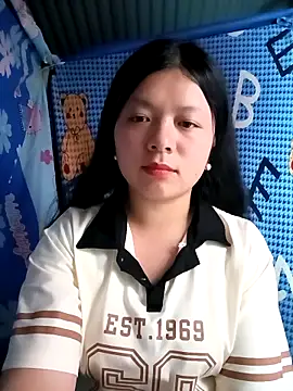 Snapshot of lisa-bae00 chatting on 04/10/26, 02:22 lisa-bae00 online show from 04/10/26, 02:22