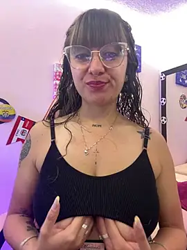 Pinkvixen69 online show from 06/22/26, 02:25
