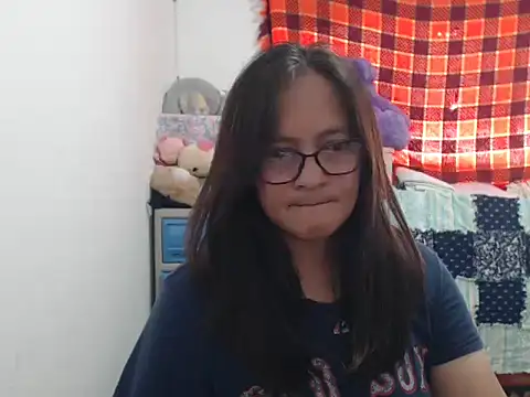 Snapshot of Kinkybela2025 chatting on 11/18/25, 12:49 Kinkybela2025 online show from 11/18/25, 12:49