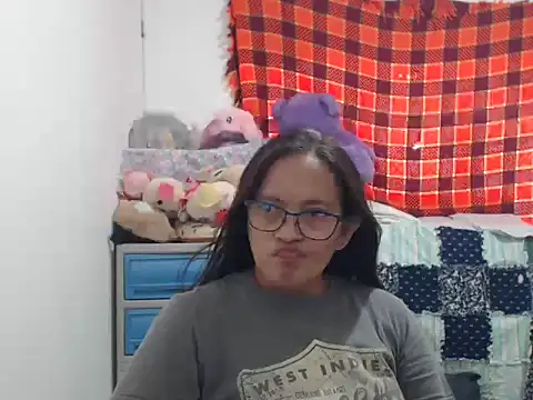 Snapshot of Kinkybela2025 chatting on 11/20/25, 02:23 Kinkybela2025 online show from 11/20/25, 02:23