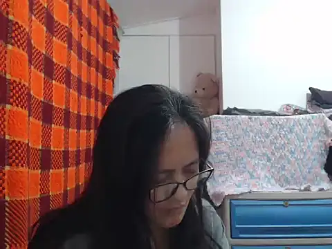 Snapshot of Kinkybela2025 chatting on 01/10/26, 10:25 Kinkybela2025 online show from 01/10/26, 10:25