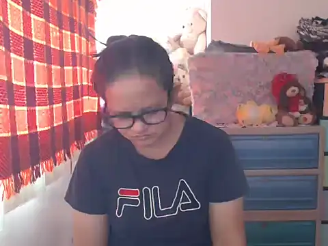 Snapshot of Kinkybela2025 chatting on 02/17/26, 12:18 Kinkybela2025 online show from 02/17/26, 12:18