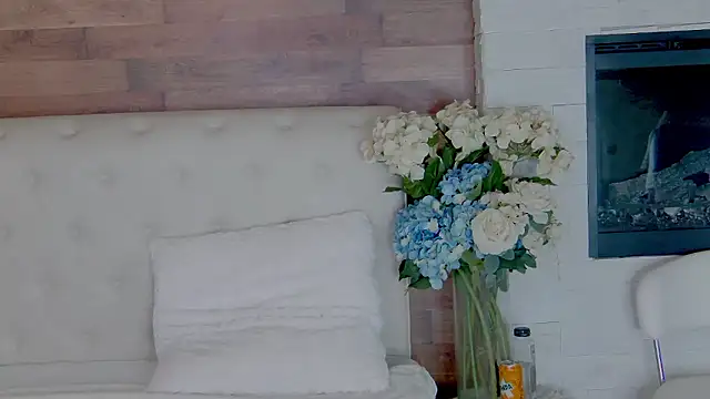 Snapshot of KendraNoir chatting on 01/12/26, 06:51 KendraNoir online show from 01/12/26, 06:51