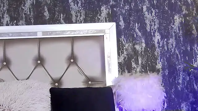 Snapshot of KendraNoir chatting on 02/19/26, 01:12 KendraNoir online show from 02/19/26, 01:12