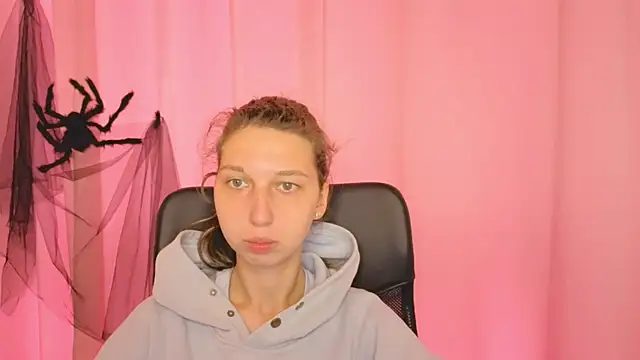 CuteEllii online show from 11/06/25, 11:11